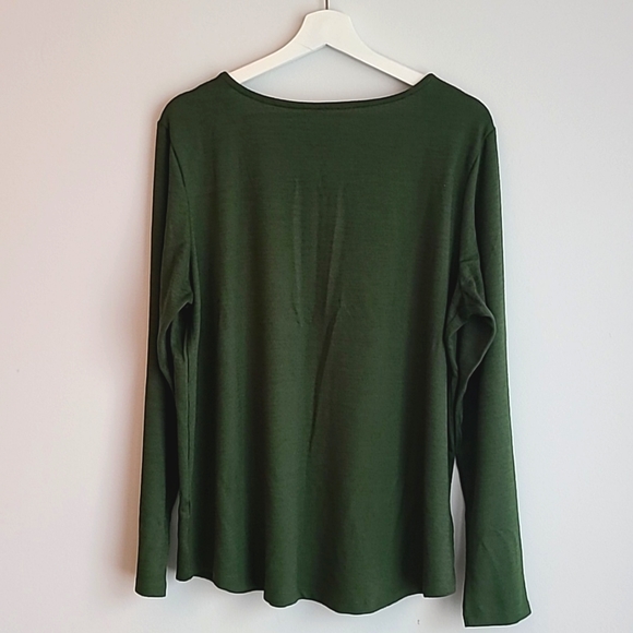 Ricki's XL moss green, notch-neck knit top. - Picture 5 of 5